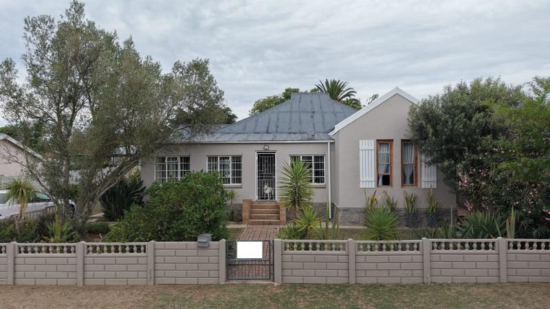 3 Bedroom Property for Sale in Albertinia Western Cape